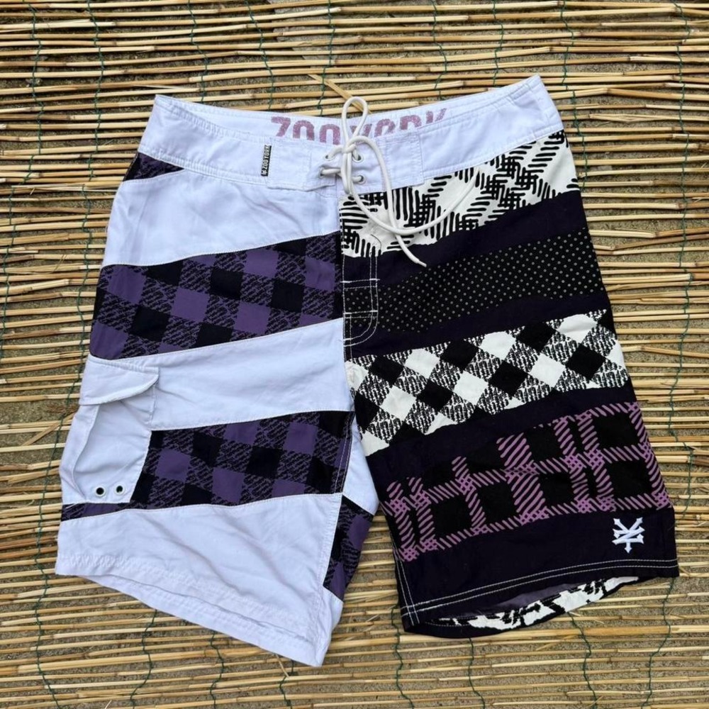 Zoo York Boardshorts Size 32 Patchwork Purple Black Skate Summer Surfing Travel